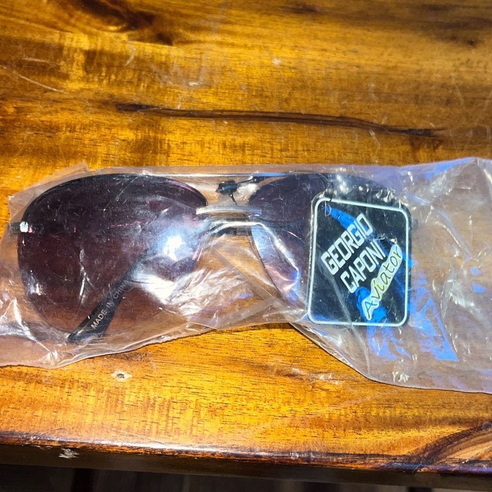 Georgio Caponi aviator sunglasses NWT